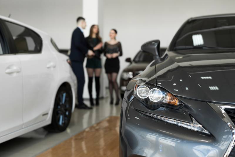 Quelle entreprise pour installer un distributeur de snacks dans une concession automobile de Mérignac, près de Bordeaux en Gironde?