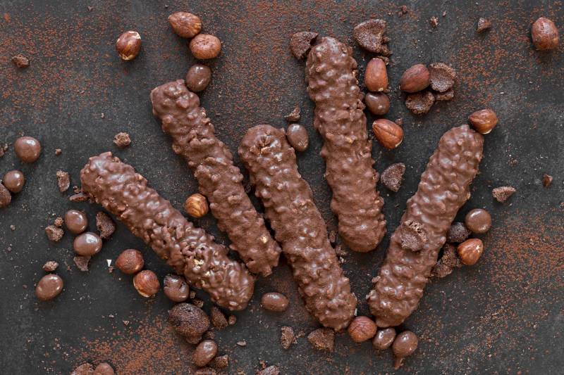 Qui peut installer un distributeur automatique de snacks dans mon entreprise de Mérignac, à côté de Bordeaux? 