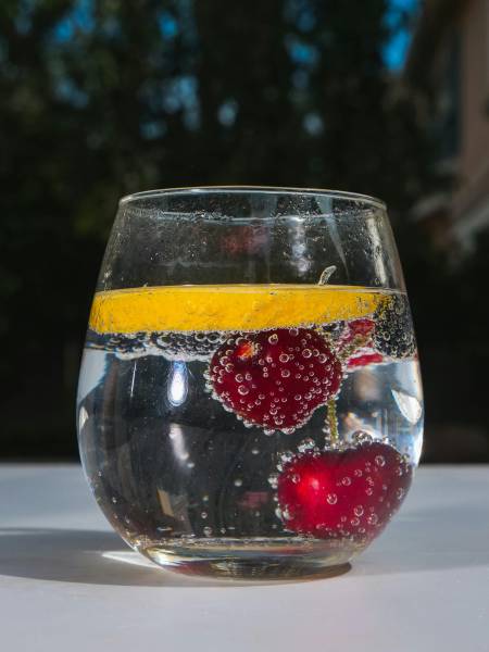 Qui peut installer des fontaines à eau dans un établissement privé de Pessac, à côté de Mérignac et Bordeaux? 