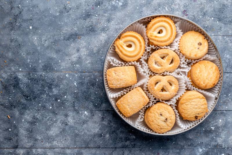 quels sont les avantages à passer par un professionnel pour le dépannage et le réassort d'un distributeur de snacks en entreprise à Pessac? 